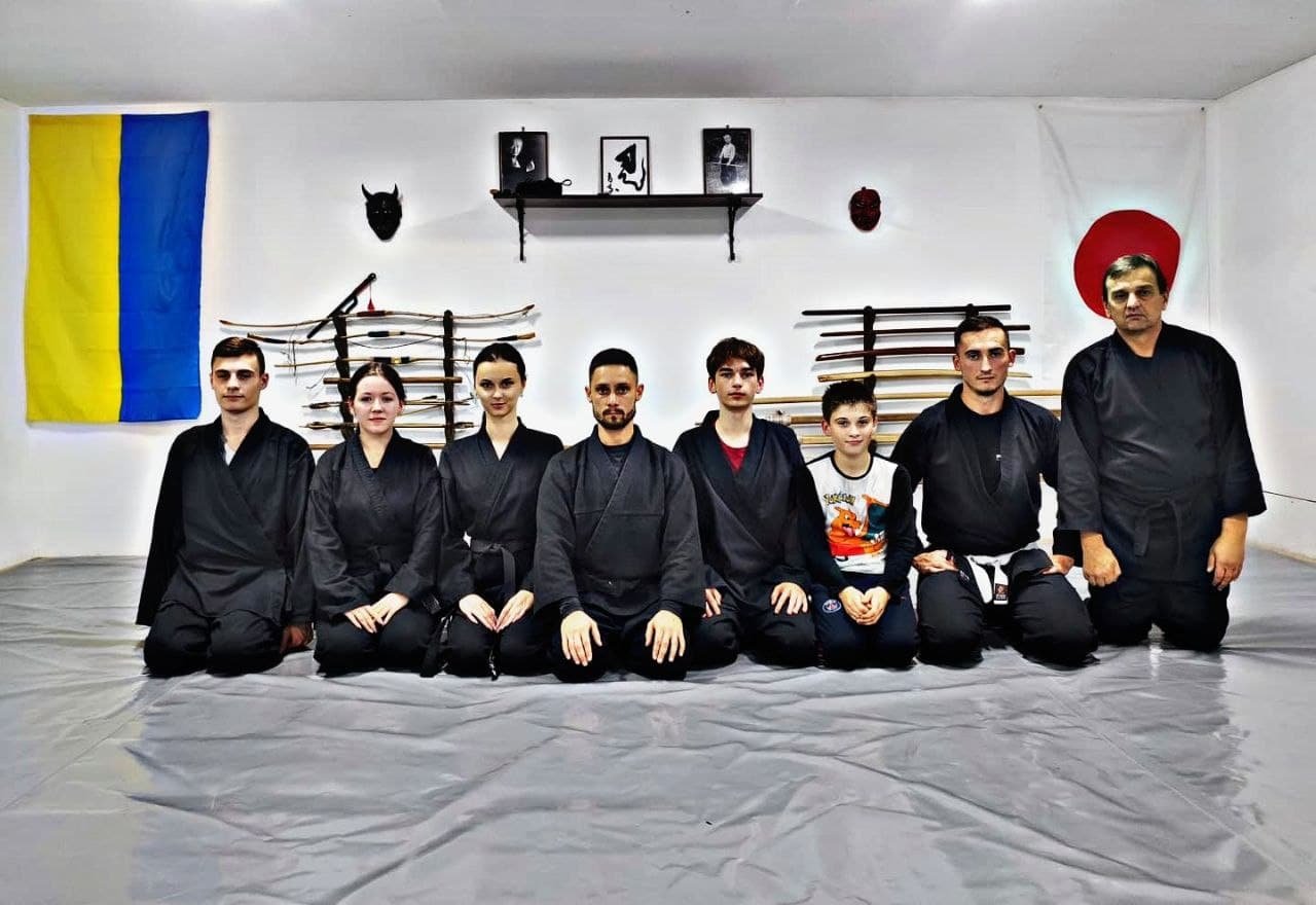 Вивчення японського бойового мистецтва Нінджутсу для дорослих.